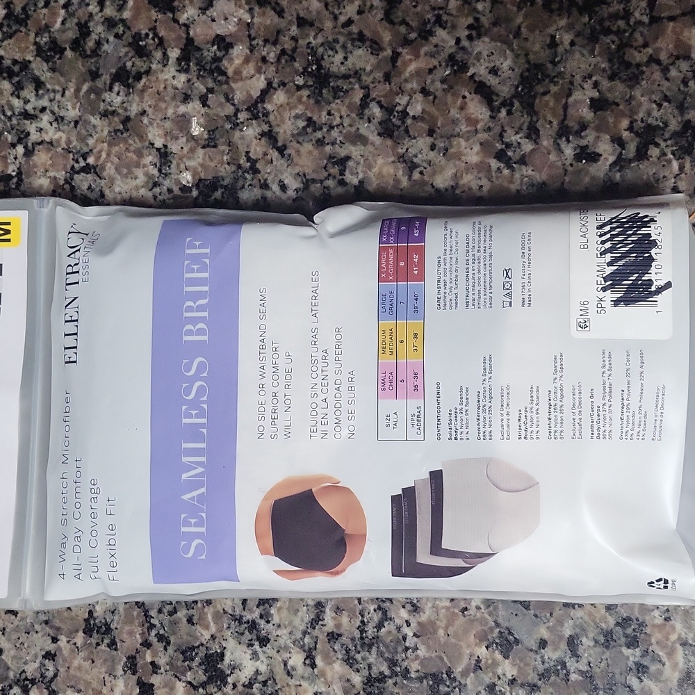 Pack of 4 Ellen Tracy Seamless Briefs - Black ,gray MEDIUM 4 way stretch microfi - Picture 4 of 5